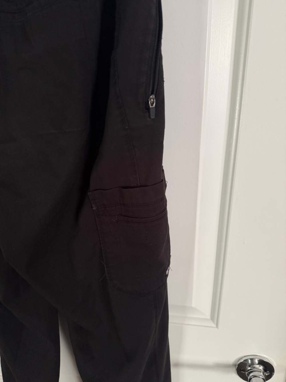 Grey’s Anatomy Scrub Pants - Picture 3 of 5